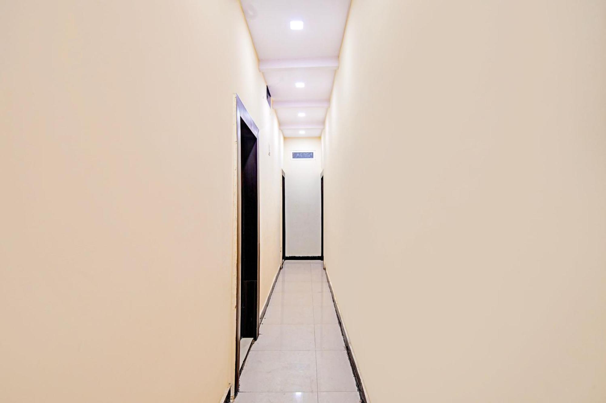 Super Hotel O Hanuman Naka Ujjain Formerly Krishna Palace المظهر الخارجي الصورة