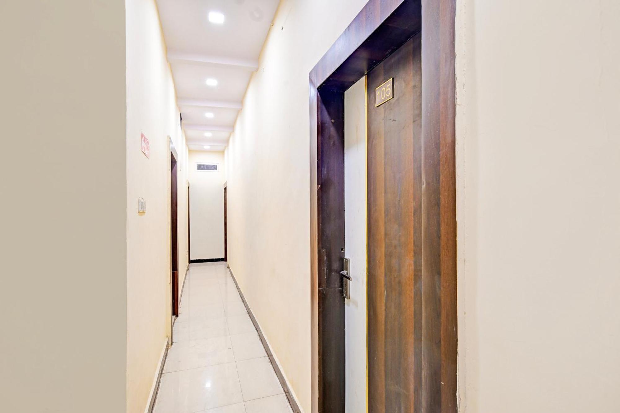 Super Hotel O Hanuman Naka Ujjain Formerly Krishna Palace المظهر الخارجي الصورة