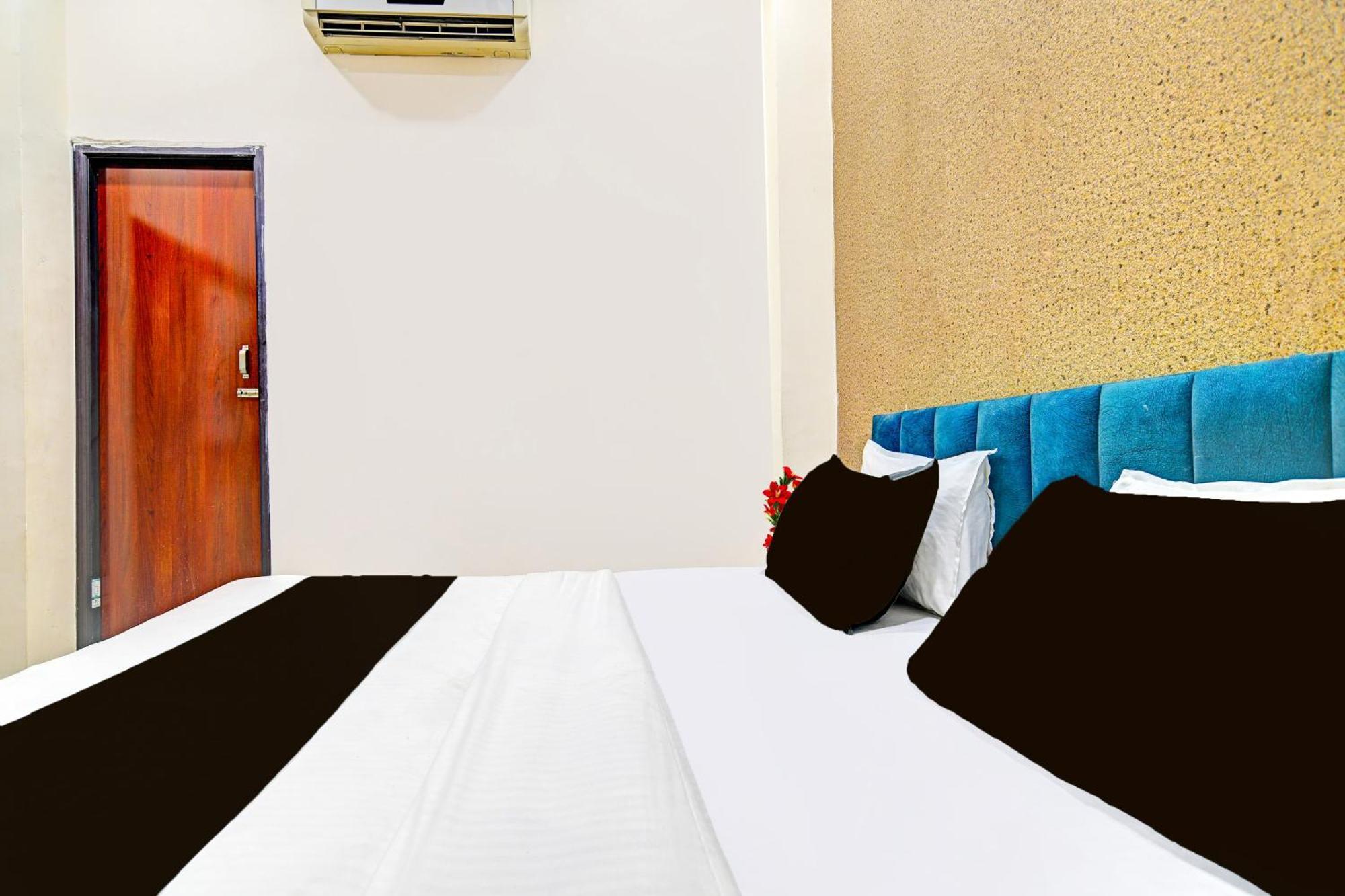 Super Hotel O Hanuman Naka Ujjain Formerly Krishna Palace المظهر الخارجي الصورة