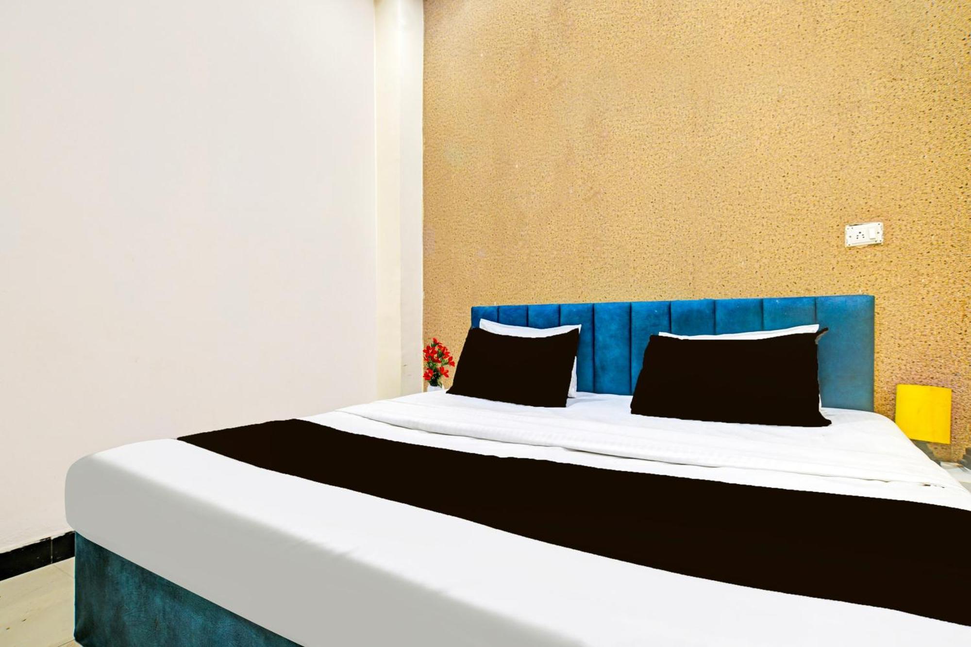 Super Hotel O Hanuman Naka Ujjain Formerly Krishna Palace المظهر الخارجي الصورة